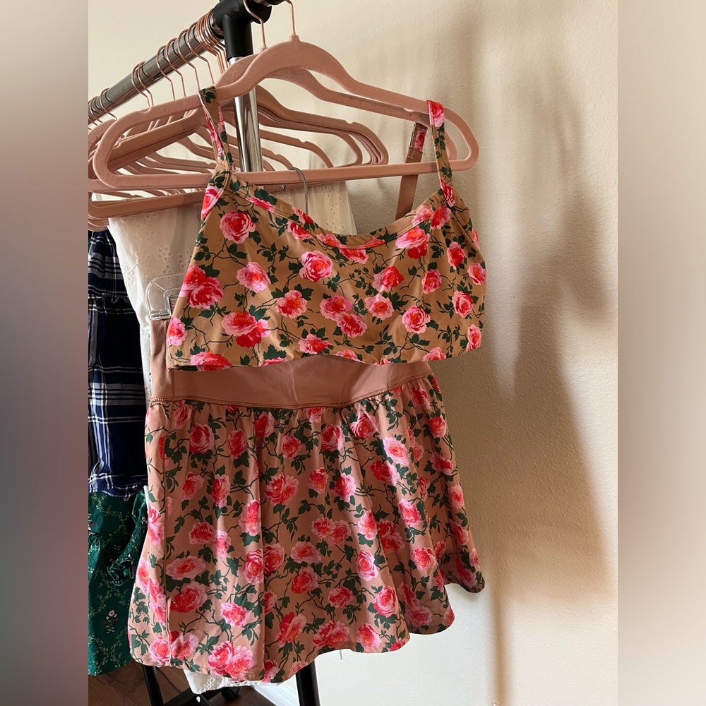 Aerie Sports Bra and Skort Set size XL